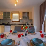 Villa Infinity Opal *