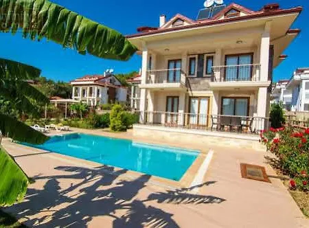 Infinity Opal 别墅 厄吕代尼兹