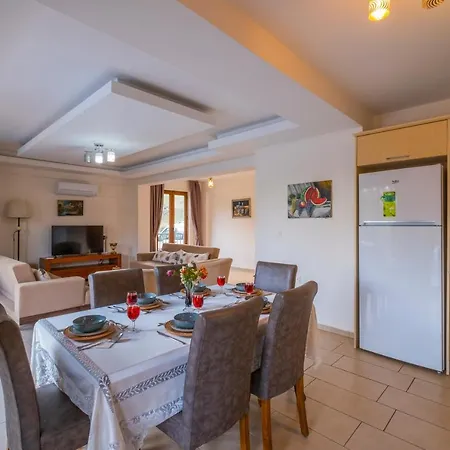 Infinity Opal אולודניץ