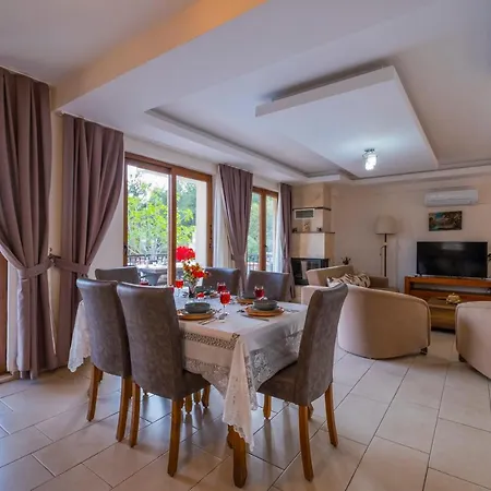 Infinity Opal אולודניץ